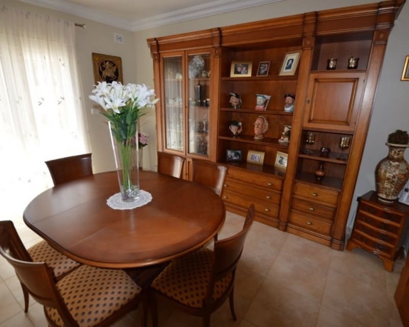 4 bedroom Villa for sale in Cabo Roig - € 1,100,000 (Ref: 9724909)