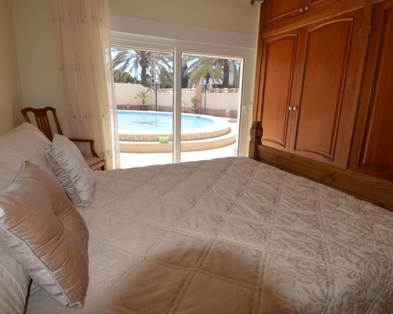 4 bedroom Villa for sale in Cabo Roig - € 1,100,000 (Ref: 9724909)