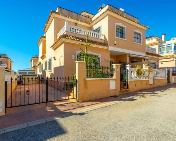 Casa de 2 habitaciones en Cabo Roig, Orihuela en venta con piscina - 250.000 € (Ref: 9724910)