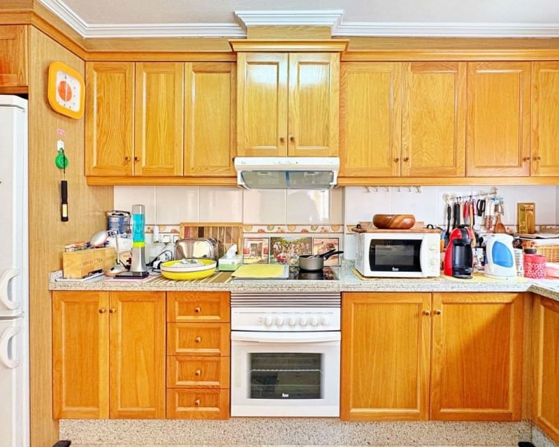 Casa de 3 habitaciones en Villamartin en venta - 275.900 € (Ref: 9724911)