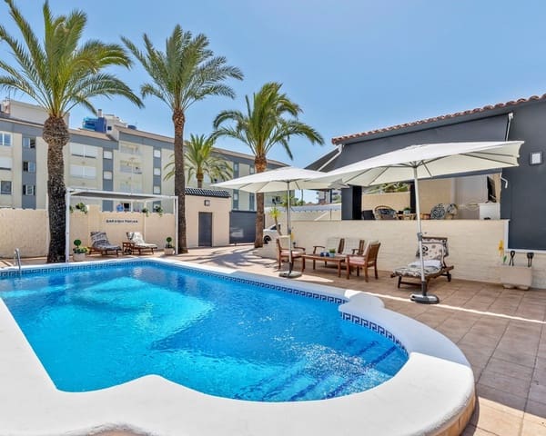 4 slaapkamer Villa te koop in Rocio del Mar, Torrevieja - € 656.000 (Ref: 9724912)