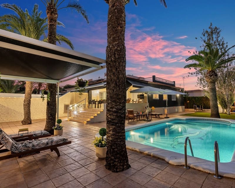 4 bedroom Villa for sale in Rocio del Mar - € 656,000 (Ref: 9724912)