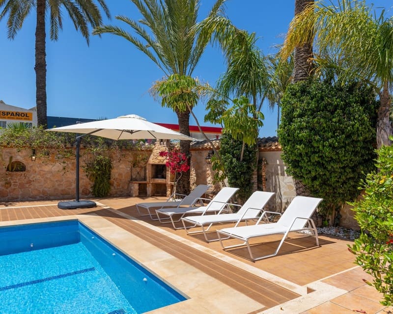 4 slaapkamer Villa te koop in Orihuela Costa - € 749.900 (Ref: 9724913)