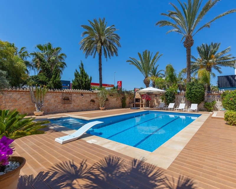 4 slaapkamer Villa te koop in Orihuela Costa - € 749.900 (Ref: 9724913)