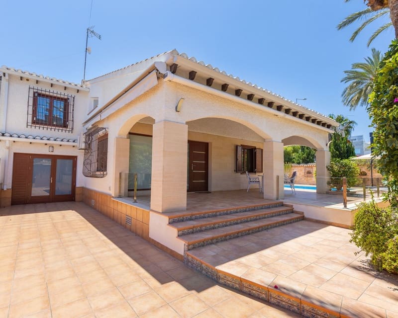 4 slaapkamer Villa te koop in Orihuela Costa - € 749.900 (Ref: 9724913)