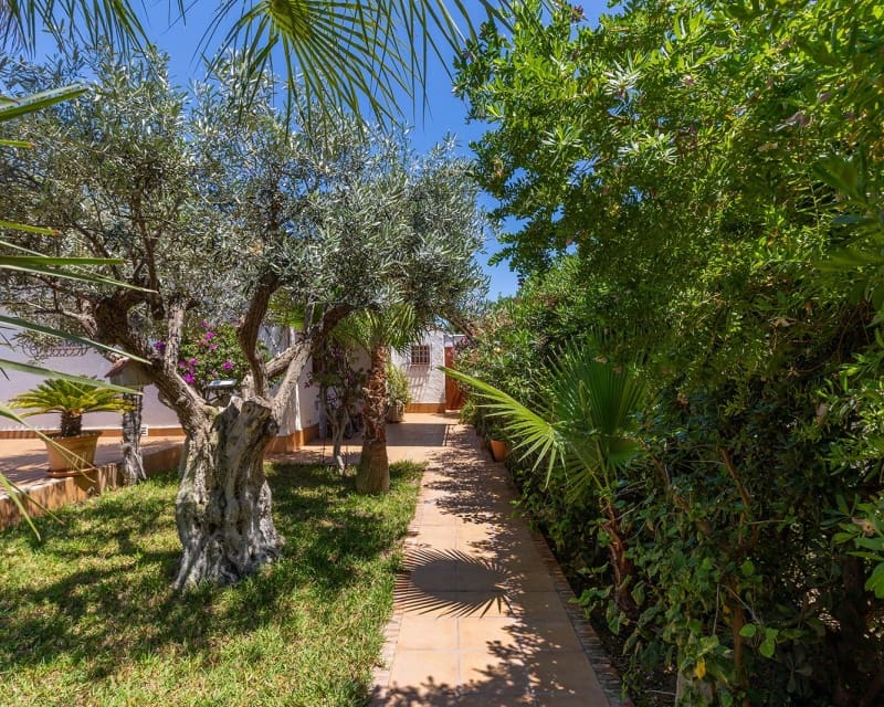 4 slaapkamer Villa te koop in Orihuela Costa - € 749.900 (Ref: 9724913)