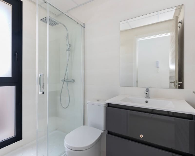 Chalet de 3 habitaciones en Villamartin en venta con piscina - 319.000 € (Ref: 9724914)