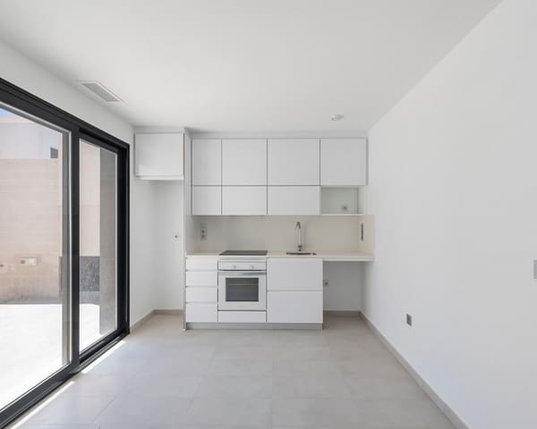 Chalet de 3 habitaciones en Villamartin, Orihuela en venta con piscina - 319.000 € (Ref: 9724914)