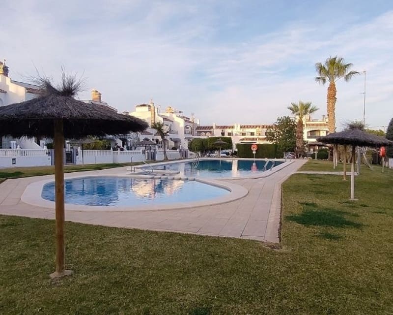 2 bedroom Apartment for sale in Villamartin with pool - € 169,900 (Ref: 9724917)