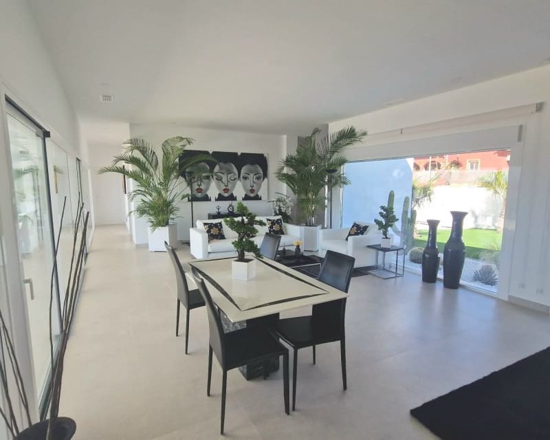 Villa/Maison à vendre à La Marina - 1 590 000 € (Ref: 9724918)