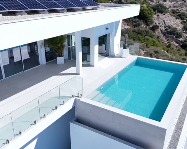 Villa/Maison à vendre à La Marina, Elche / Elx - 1 590 000 € (Ref: 9724918)