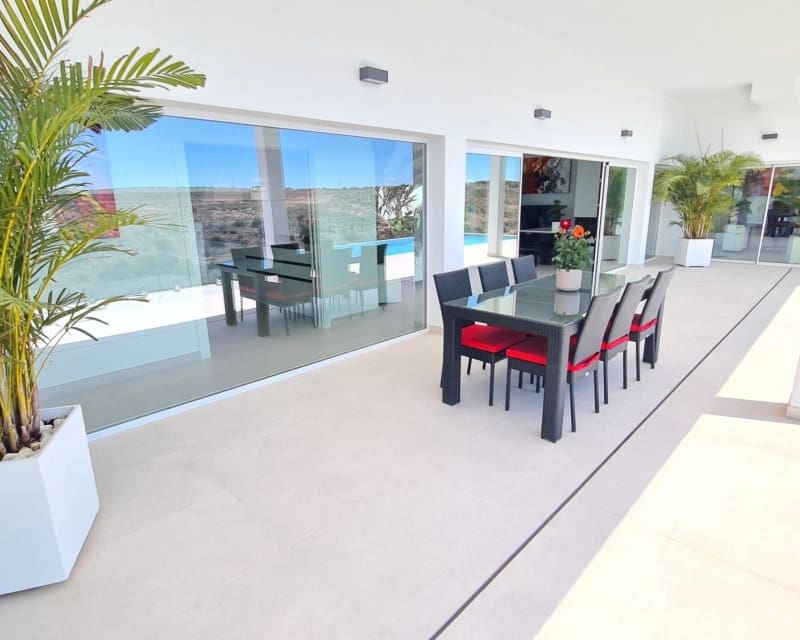 Villa/Maison à vendre à La Marina - 1 590 000 € (Ref: 9724918)