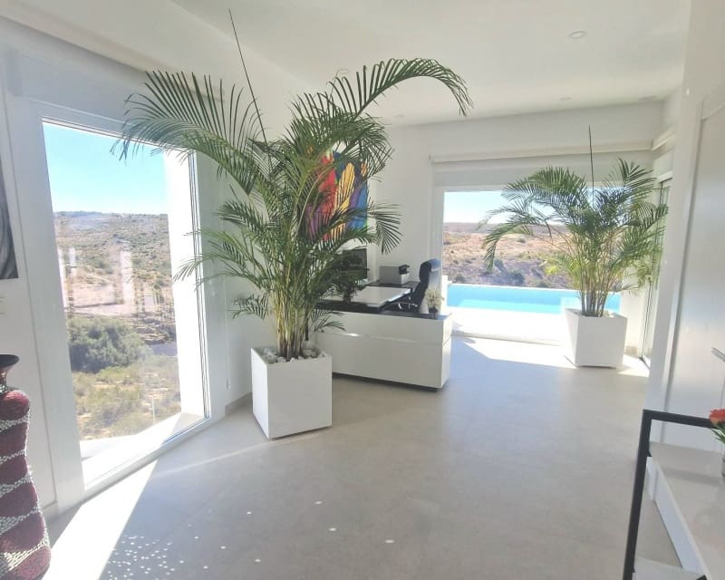 Villa/Maison à vendre à La Marina - 1 590 000 € (Ref: 9724918)