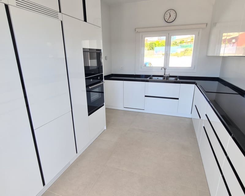 Villa/Maison à vendre à La Marina - 1 590 000 € (Ref: 9724918)