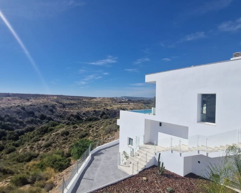 Villa/Maison à vendre à La Marina - 1 590 000 € (Ref: 9724918)