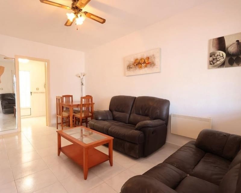 2 bedroom Villa for sale in Torrevieja with pool - € 148,000 (Ref: 9724926)