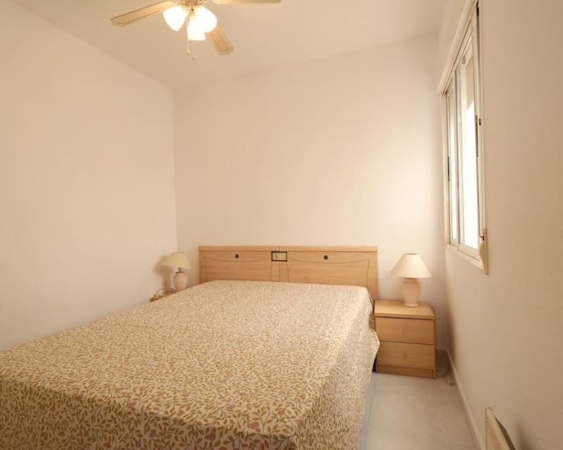 2 bedroom Villa for sale in Torrevieja with pool - € 148,000 (Ref: 9724926)