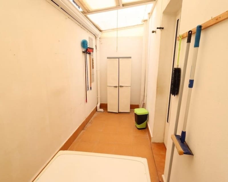 2 bedroom Villa for sale in Torrevieja with pool - € 148,000 (Ref: 9724926)