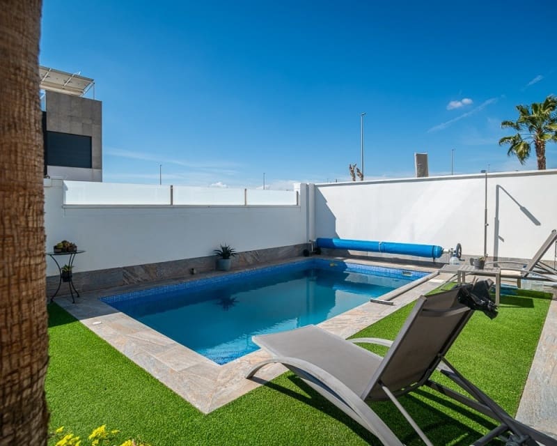 3 sypialnia Willa na sprzedaż w Pilar de la Horadada z basenem - 450 000 € (Ref: 9724927)