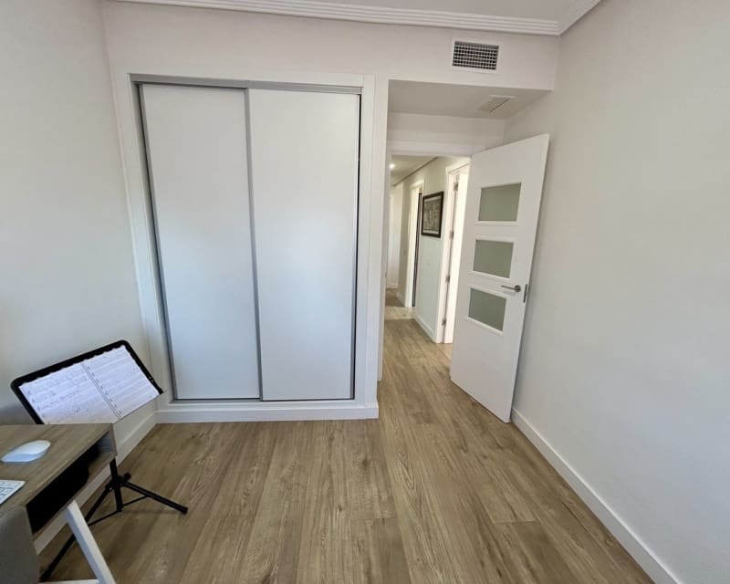 Apartamento de 3 habitaciones en Los Alcázares en venta - 275.000 € (Ref: 9724928)