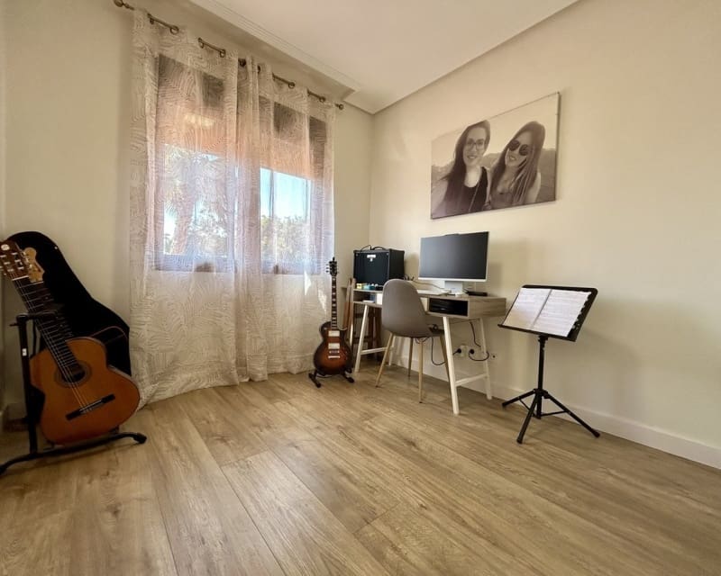 Apartamento de 3 habitaciones en Los Alcázares en venta - 275.000 € (Ref: 9724928)