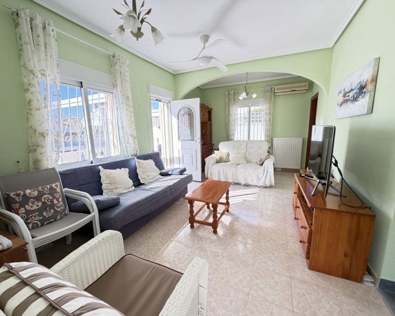 3 makuuhuone Huvila myytävänä paikassa Villamartin mukana uima-altaan - 399 000 € (Ref: 9724929)