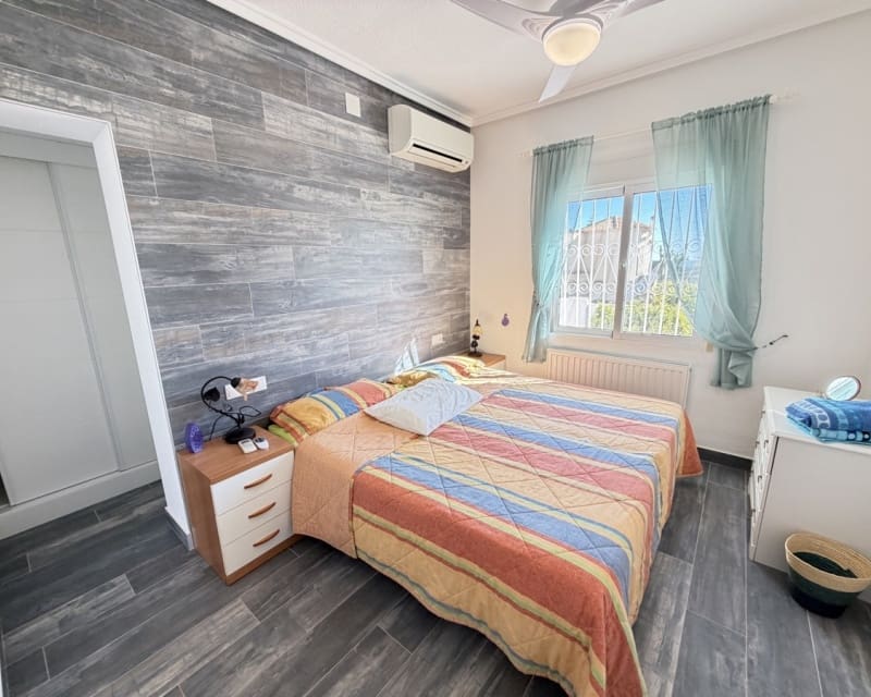 3 makuuhuone Huvila myytävänä paikassa Villamartin mukana uima-altaan - 399 000 € (Ref: 9724929)