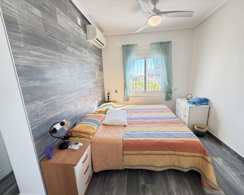 3 makuuhuone Huvila myytävänä paikassa Villamartin mukana uima-altaan - 399 000 € (Ref: 9724929)