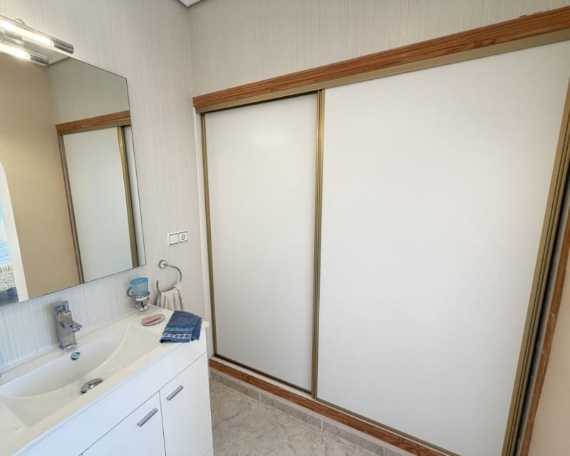 3 makuuhuone Huvila myytävänä paikassa Villamartin mukana uima-altaan - 399 000 € (Ref: 9724929)