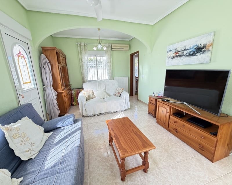 3 makuuhuone Huvila myytävänä paikassa Villamartin mukana uima-altaan - 399 000 € (Ref: 9724929)