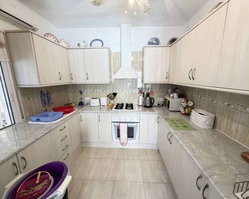 3 makuuhuone Huvila myytävänä paikassa Villamartin mukana uima-altaan - 399 000 € (Ref: 9724929)