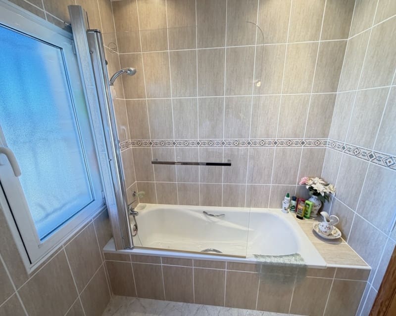 3 makuuhuone Huvila myytävänä paikassa Villamartin mukana uima-altaan - 399 000 € (Ref: 9724929)