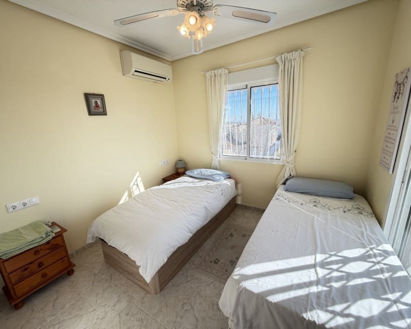 3 makuuhuone Huvila myytävänä paikassa Villamartin mukana uima-altaan - 399 000 € (Ref: 9724929)