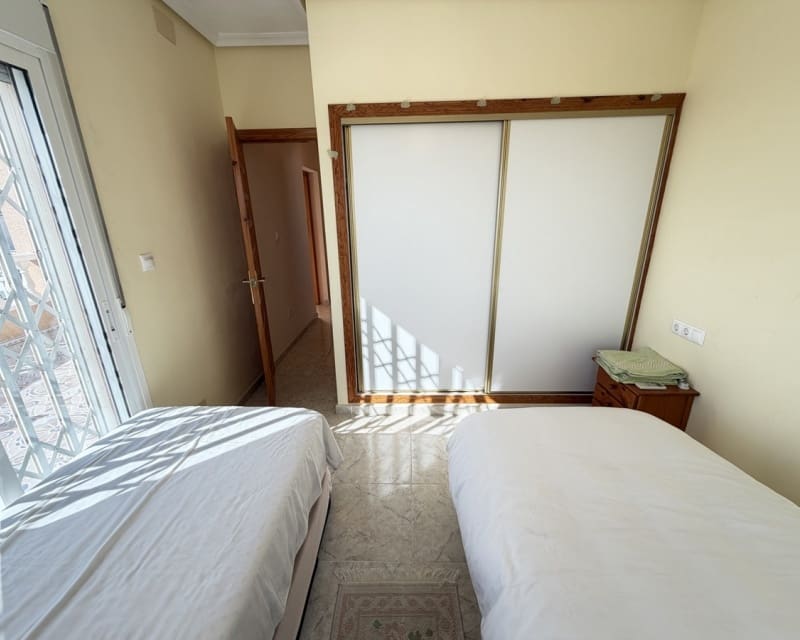 3 makuuhuone Huvila myytävänä paikassa Villamartin mukana uima-altaan - 399 000 € (Ref: 9724929)