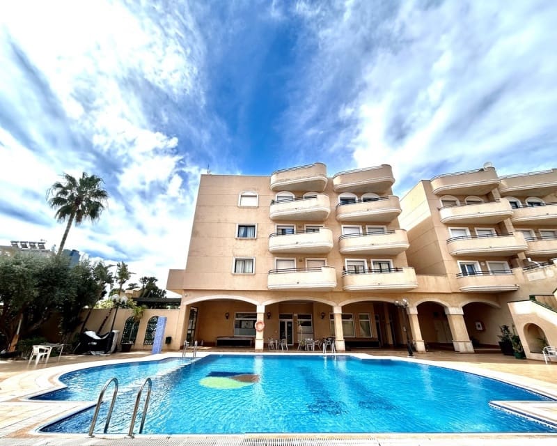 2 bedroom Apartment for sale in Cabo Roig with pool - € 174,995 (Ref: 9724930)