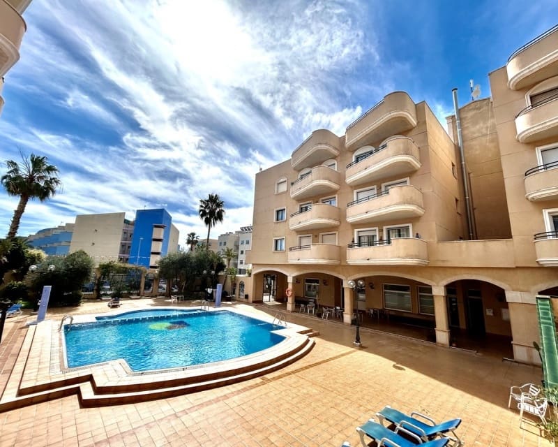 2 bedroom Apartment for sale in Cabo Roig with pool - € 174,995 (Ref: 9724930)