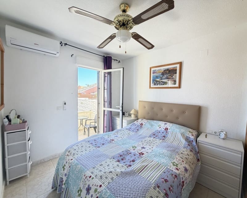 2 bedroom Apartment for sale in Villamartin with pool - € 159,995 (Ref: 9724931)