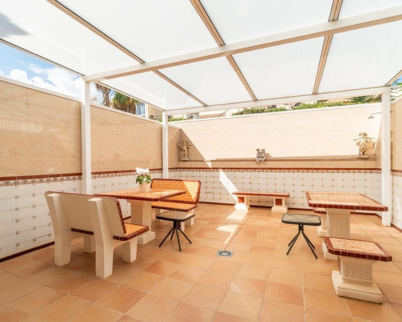 3 slaapkamer Huis te koop in Villamartin met zwembad - € 219.000 (Ref: 9724932)