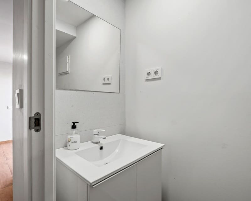 Chalet de 3 habitaciones en Villamartin en venta con piscina - 369.000 € (Ref: 9724937)