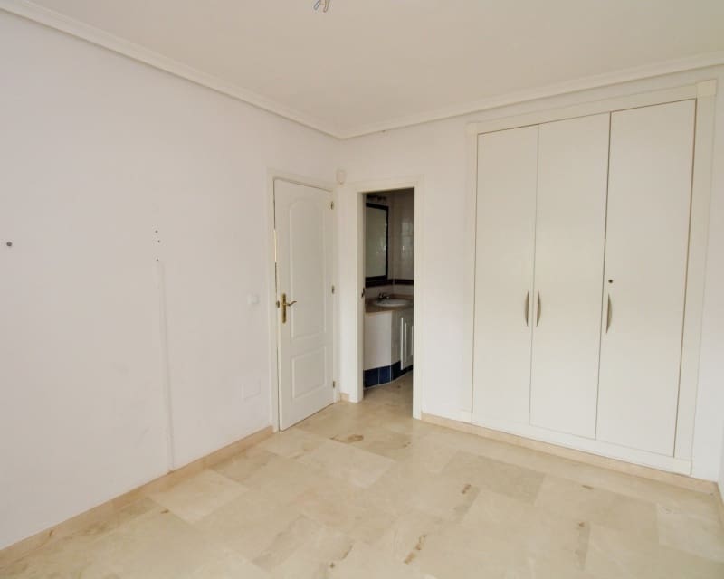 2 bedroom Apartment for sale in Playa Flamenca with pool - € 169,000 (Ref: 9724939)