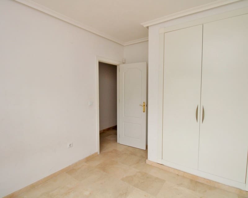 2 bedroom Apartment for sale in Playa Flamenca with pool - € 169,000 (Ref: 9724939)