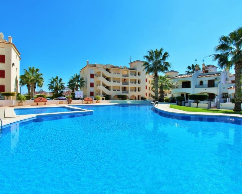 2 bedroom Apartment for sale in Playa Flamenca with pool - € 169,000 (Ref: 9724939)