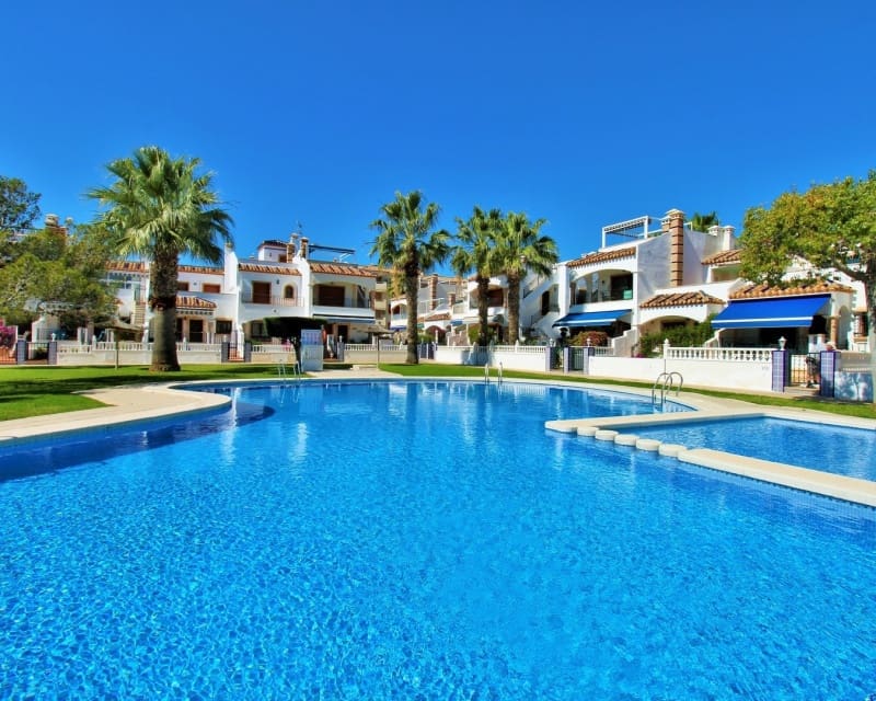 2 bedroom Apartment for sale in Playa Flamenca with pool - € 169,000 (Ref: 9724939)