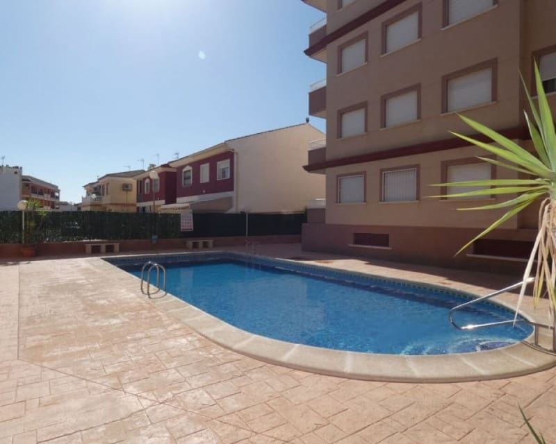 2 bedroom Apartment for sale in Algorfa with pool - € 104,995 (Ref: 9724942)