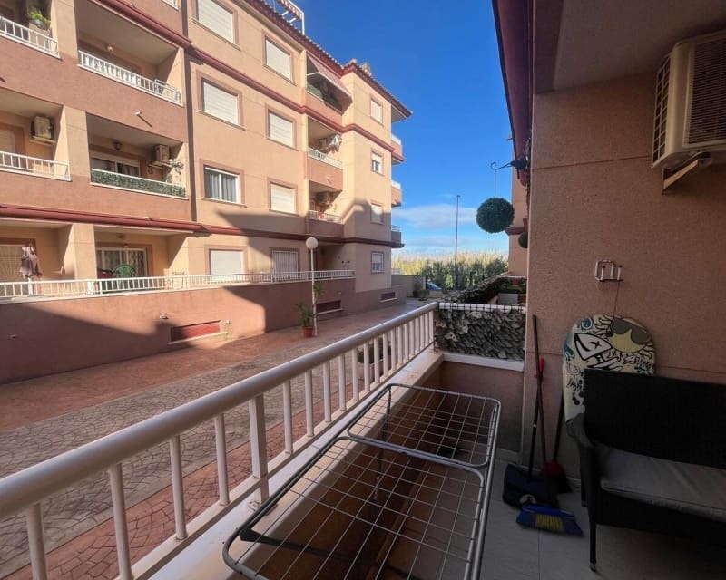 2 bedroom Apartment for sale in Algorfa with pool - € 104,995 (Ref: 9724942)