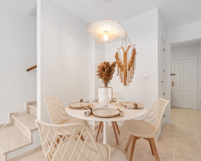 2 soverom Hus til salgs i La Florida med svømmebasseng - € 205 000 (Ref: 9724945)