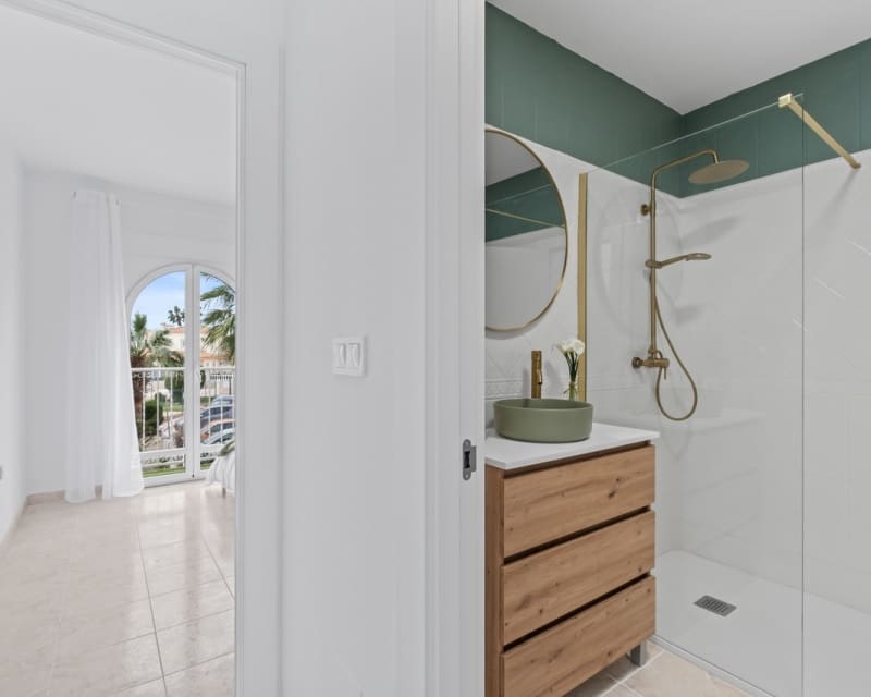 2 soverom Hus til salgs i La Florida med svømmebasseng - € 205 000 (Ref: 9724945)