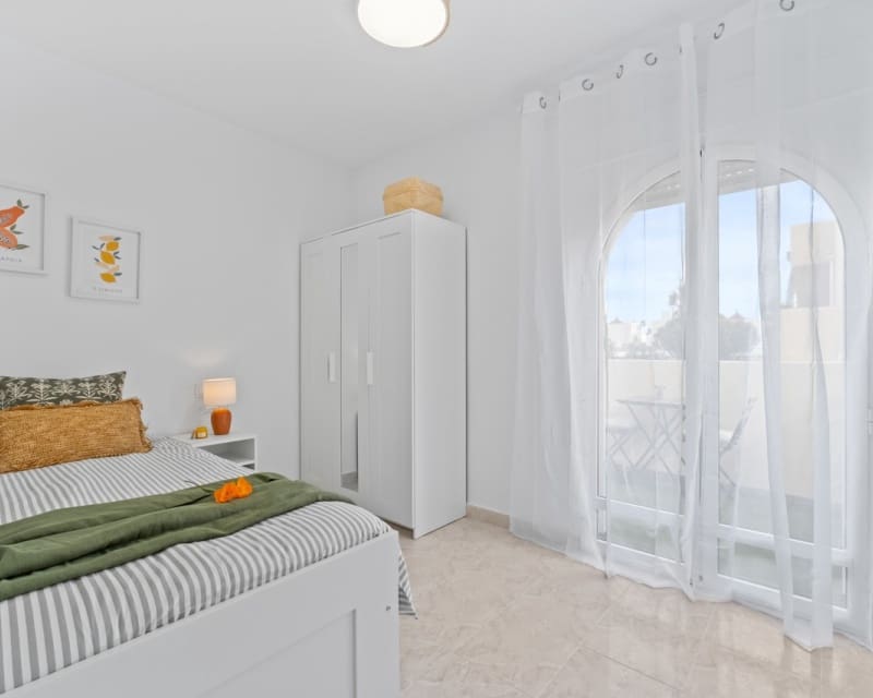 2 soverom Hus til salgs i La Florida med svømmebasseng - € 205 000 (Ref: 9724945)