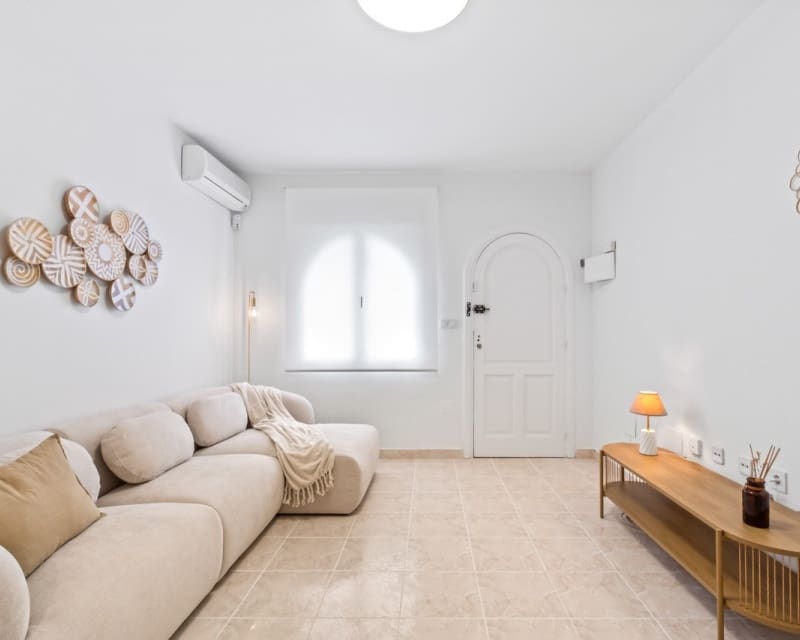 2 soverom Hus til salgs i La Florida med svømmebasseng - € 205 000 (Ref: 9724945)