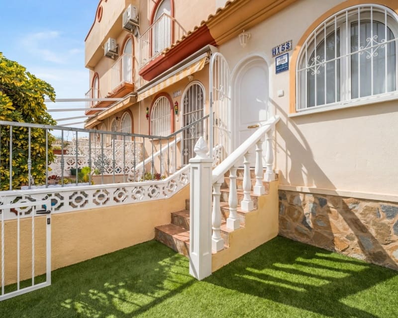 2 soverom Hus til salgs i La Florida med svømmebasseng - € 205 000 (Ref: 9724945)